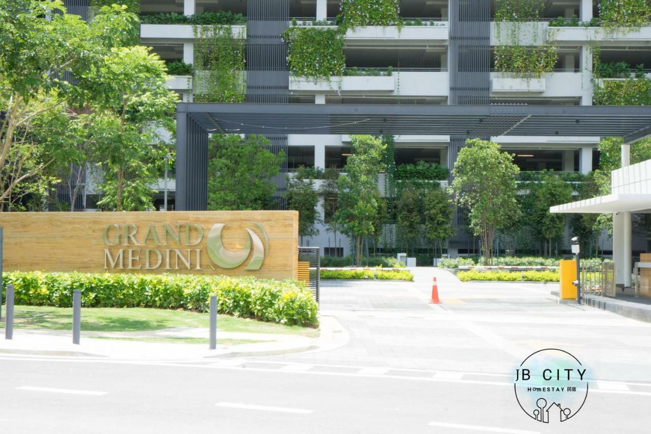 Grand Medini By Rr Jbcity Нусаджая Екстериор снимка