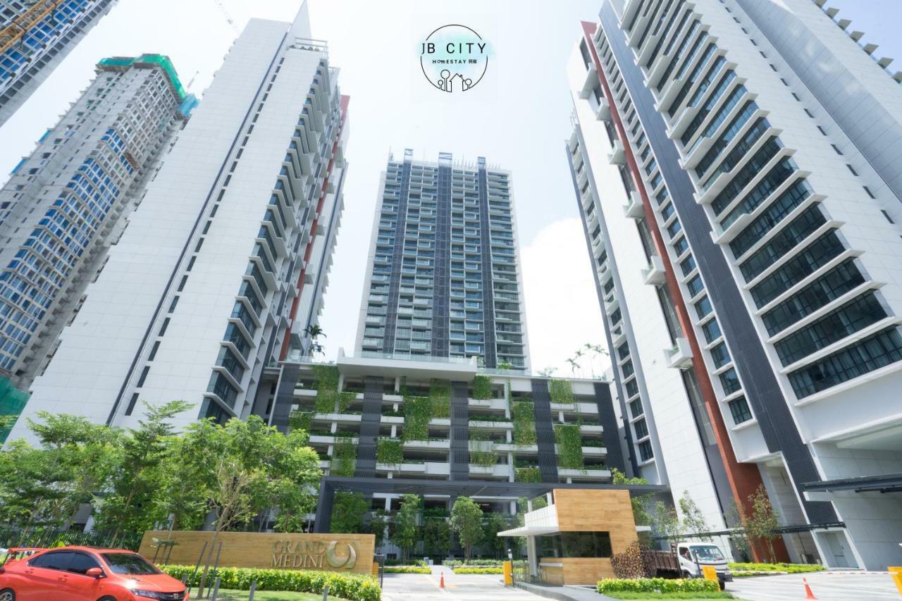 Grand Medini By Rr Jbcity Нусаджая Екстериор снимка